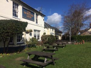 The Mortimer Arms, Ower - The Mortimer Arms Paultons Park New Forest